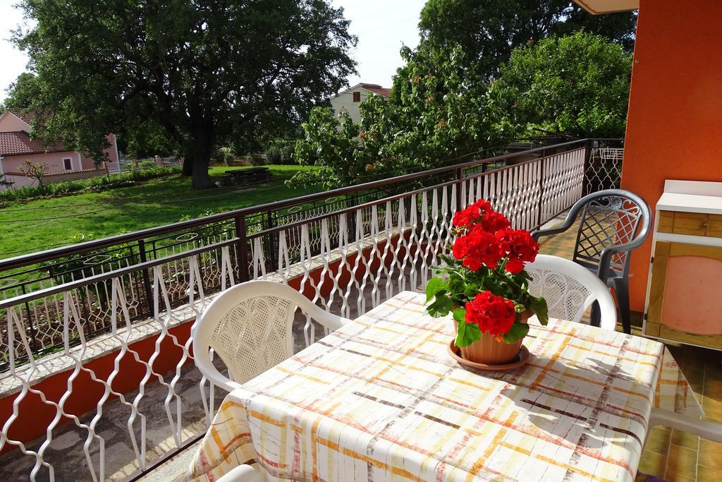 Apartment Parenzana Bibali 65 A 52460-בוג'ה מראה חיצוני תמונה