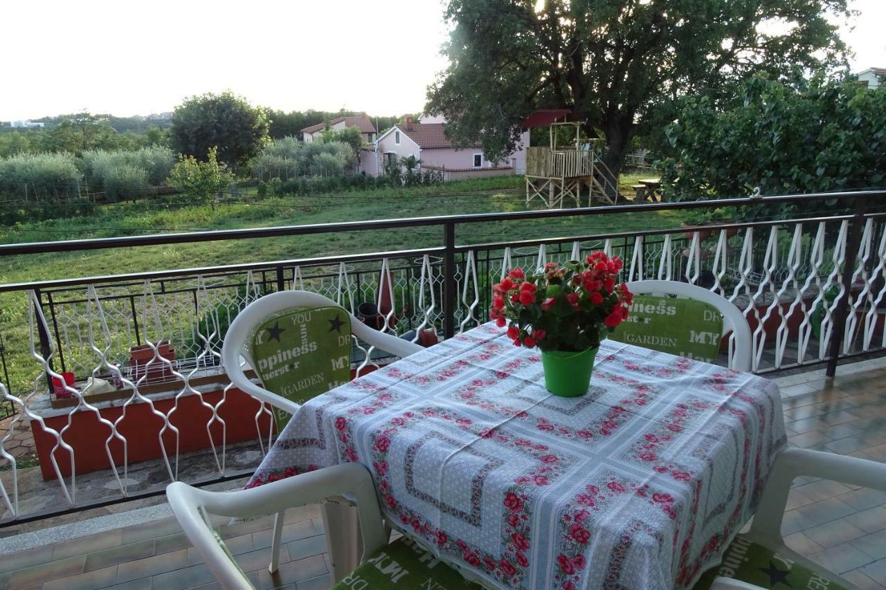 Apartment Parenzana Bibali 65 A 52460-בוג'ה מראה חיצוני תמונה